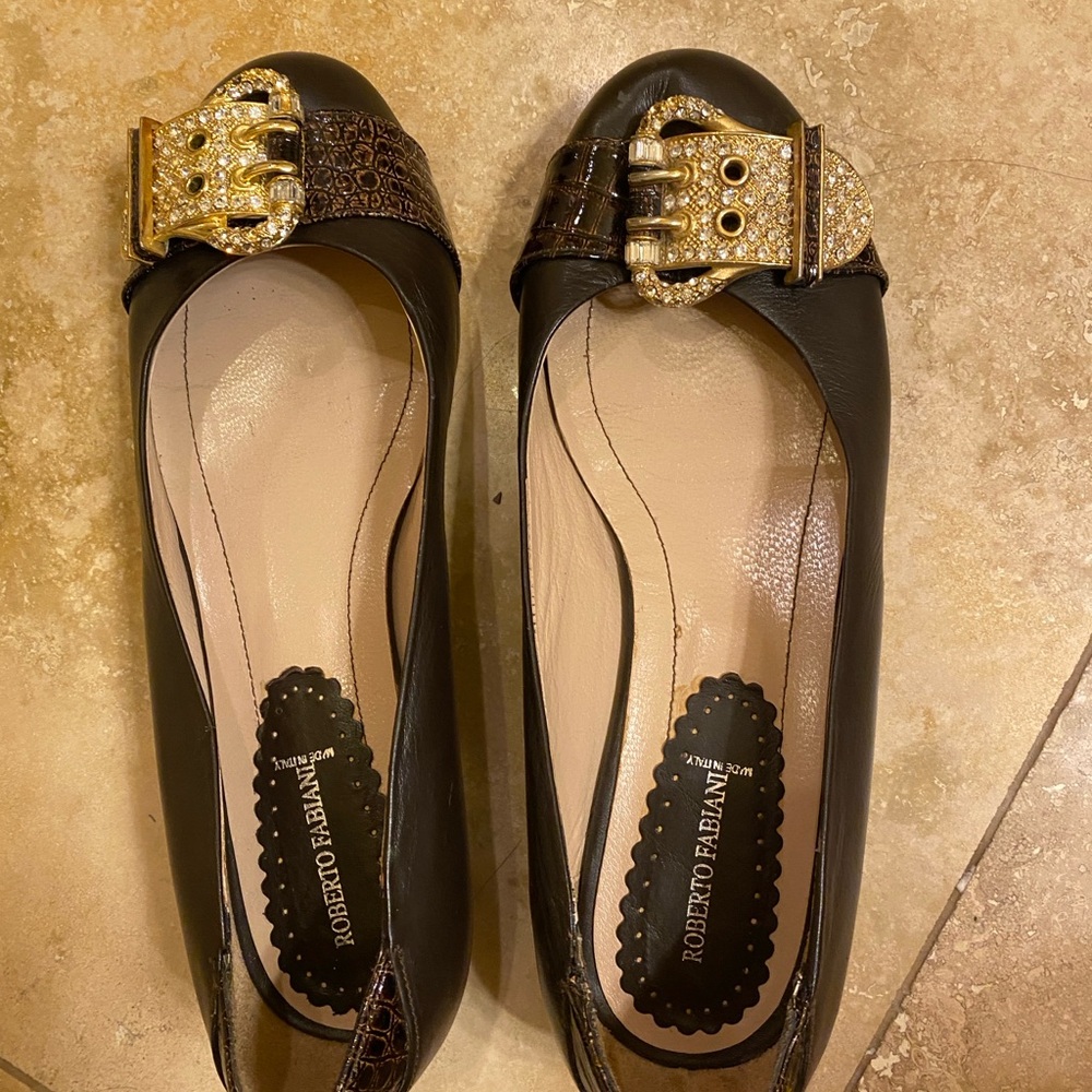 Roberto Cavalli Elegant Black Flats with Gold Buckle
